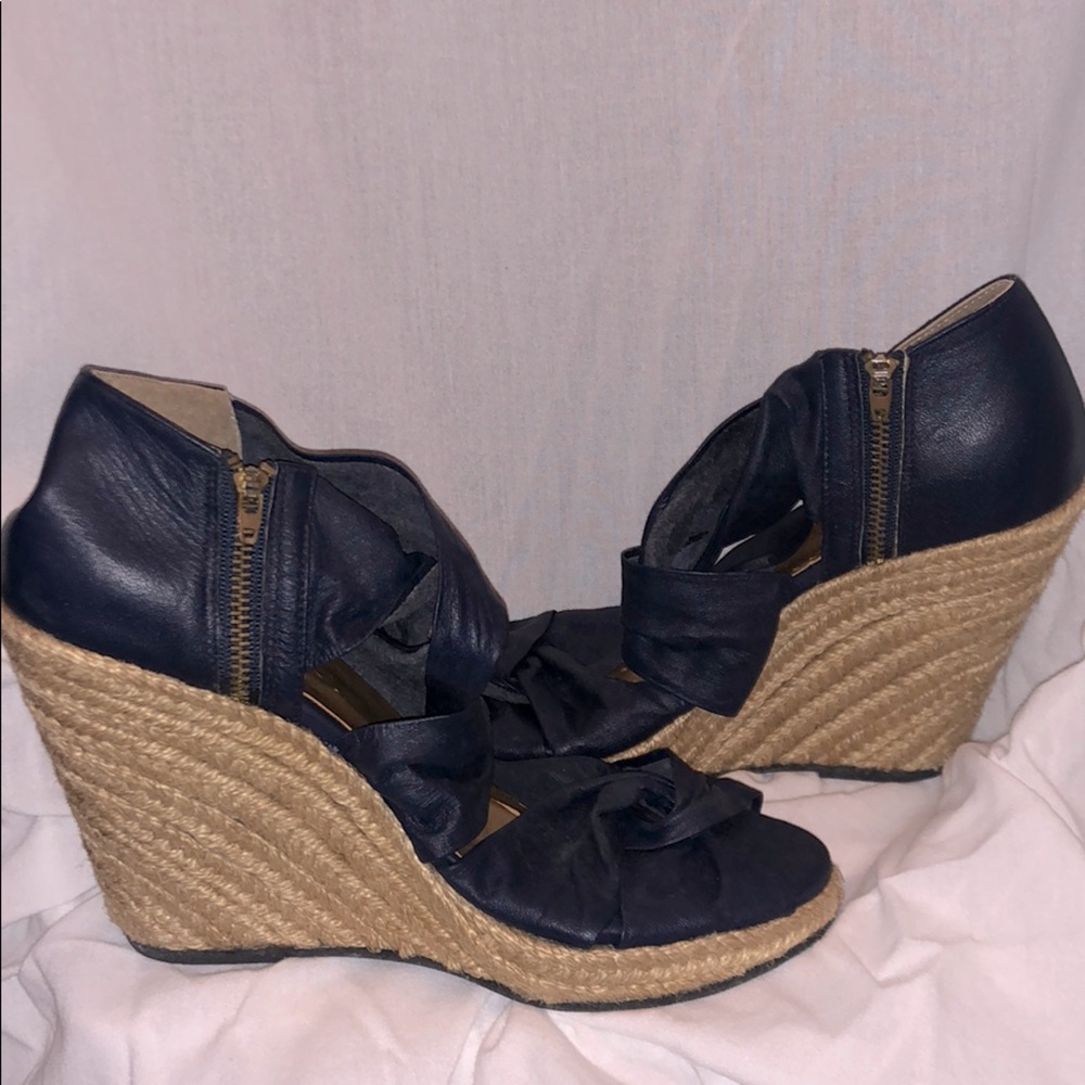 Sandals. Dark blue. EUC.